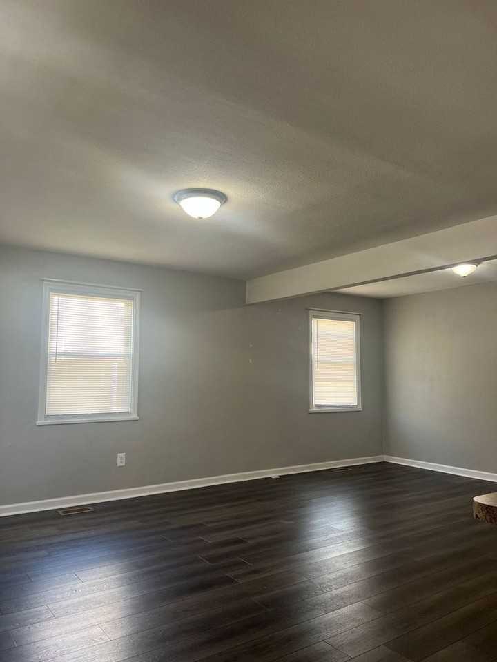 620 73rd St - Photo 2 of 14
