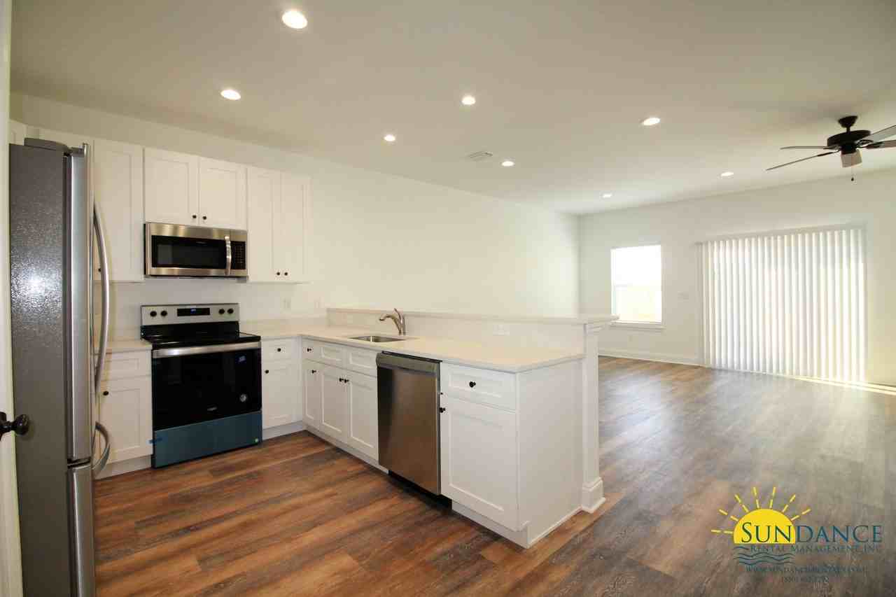 8 Alder Ave Se - Photo 4 of 18