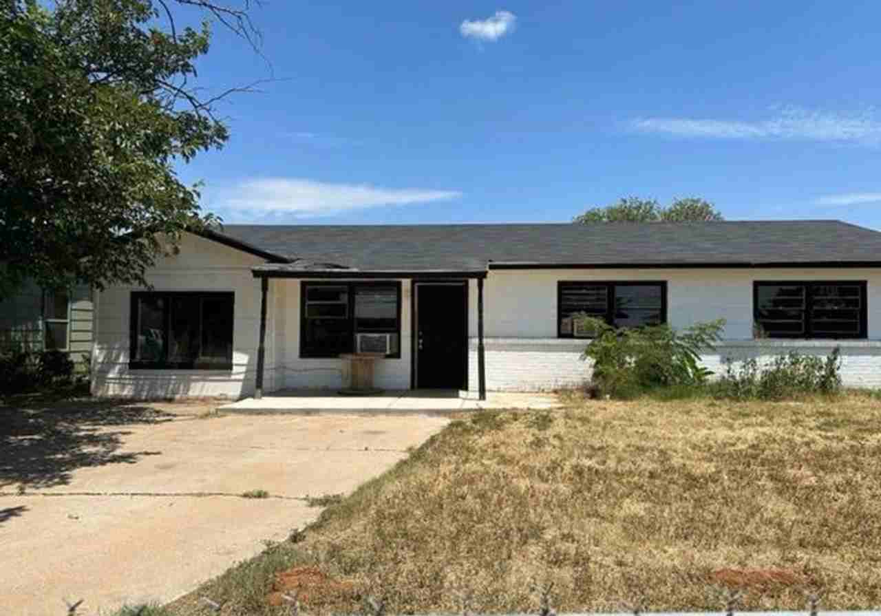 3305 E Colgate St - Photo 2 of 14