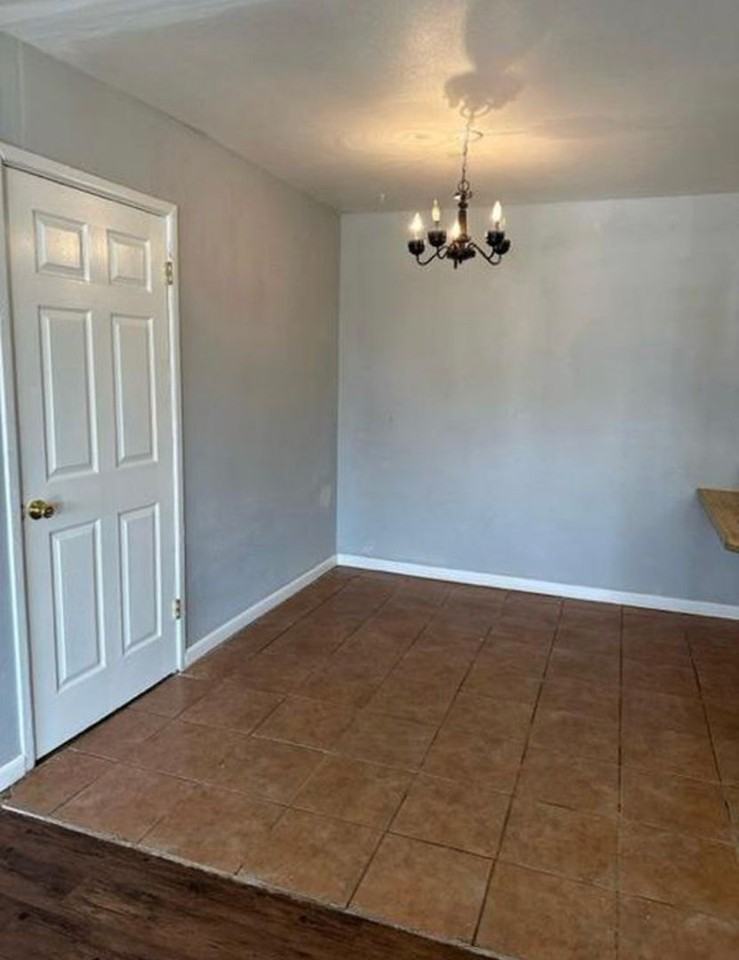 3305 E Colgate St - Photo 4 of 14