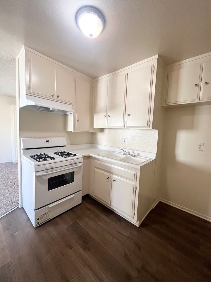 EMERALD - Photo 5 of 11