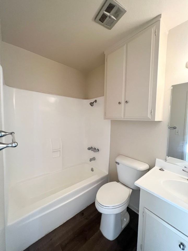 EMERALD - Photo 6 of 11