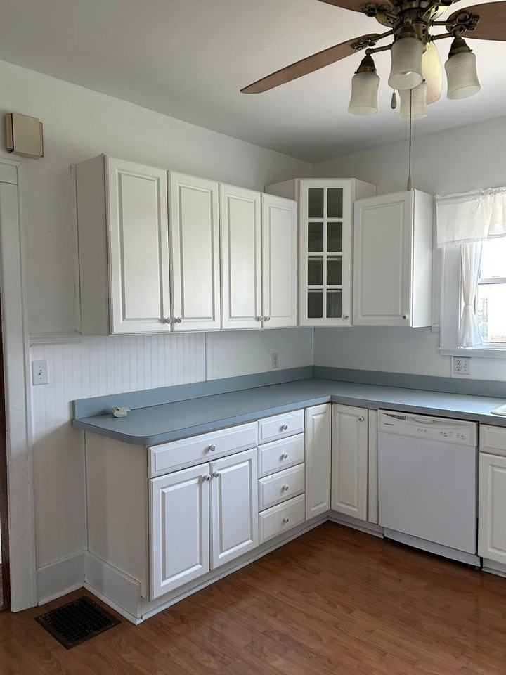 531 N Macomb St - Photo 3 of 7