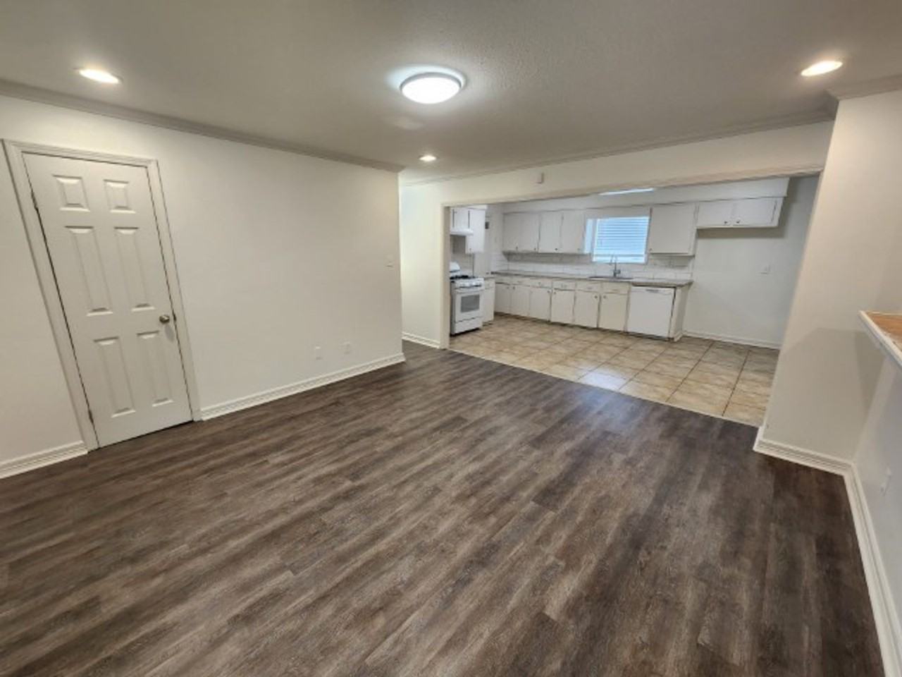 3112 Potter St - Photo 3 of 24