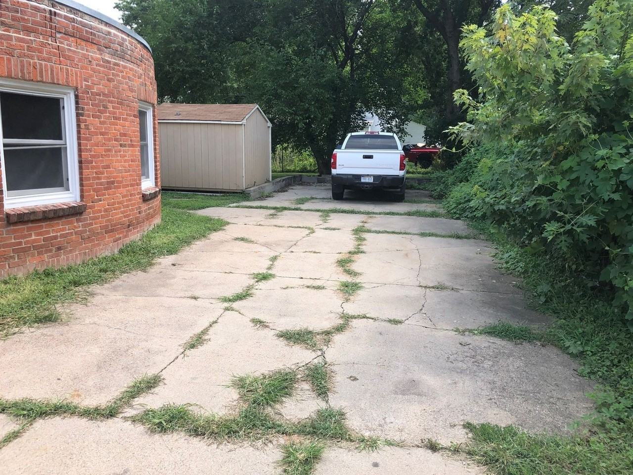 3947 N 41st St - Photo 3 of 19