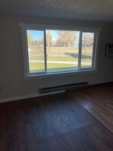 313 Phyllis Circle East - Photo 2 of 5