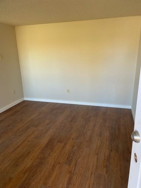 313 Phyllis Circle East - Photo 3 of 5