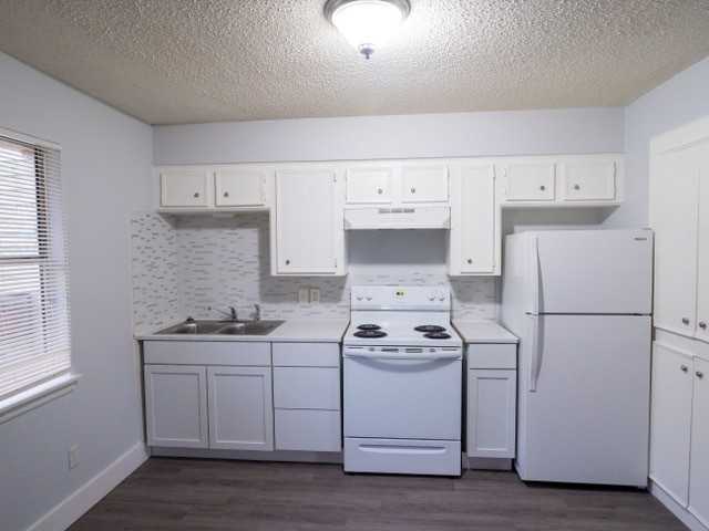 Rabon Chapel Apartments - Photo 2 of 35