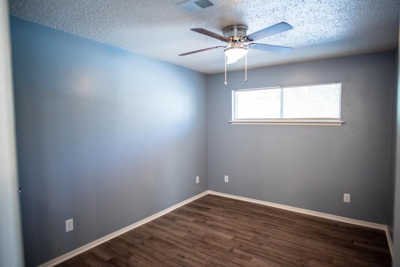 Rabon Chapel Apartments - Photo 3 of 35