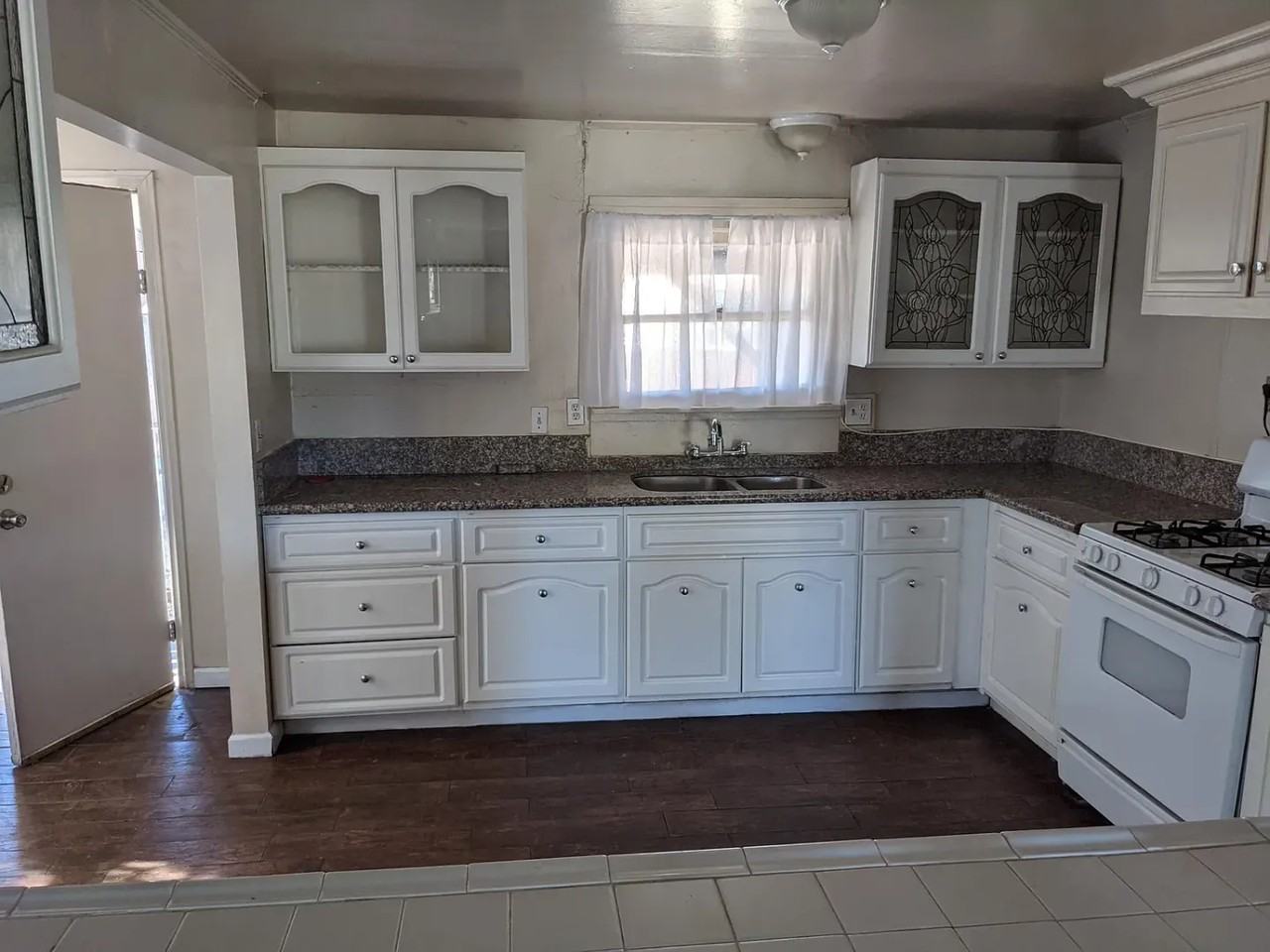 35175 Acacia Ave - Photo 4 of 5