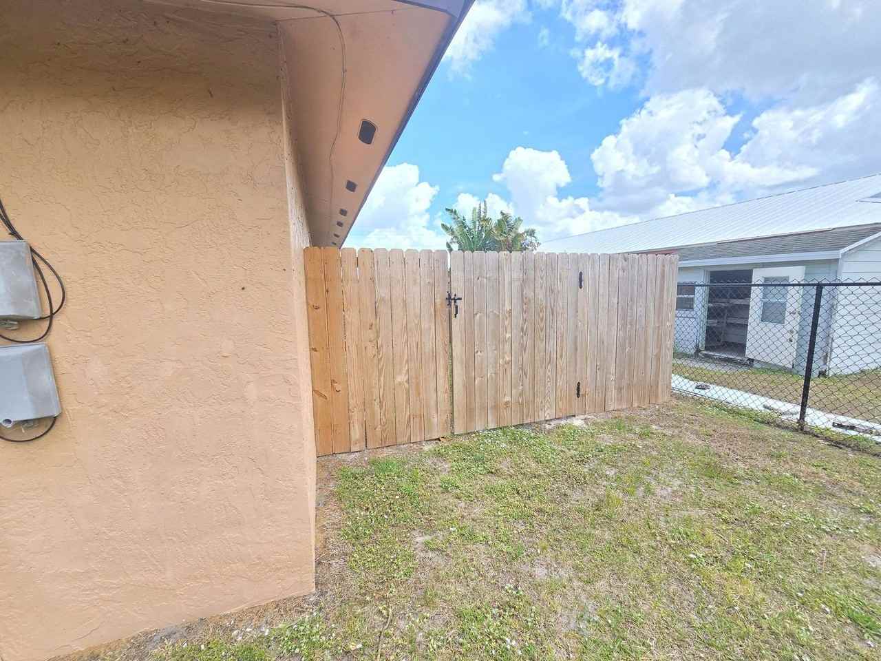 2312 Se 6th Ter - Photo 3 of 26