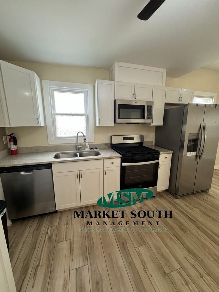 905 Elliott Ave - Photo 7 of 27