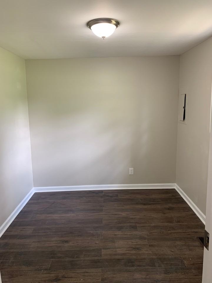 2415 Booker St - Photo 6 of 6