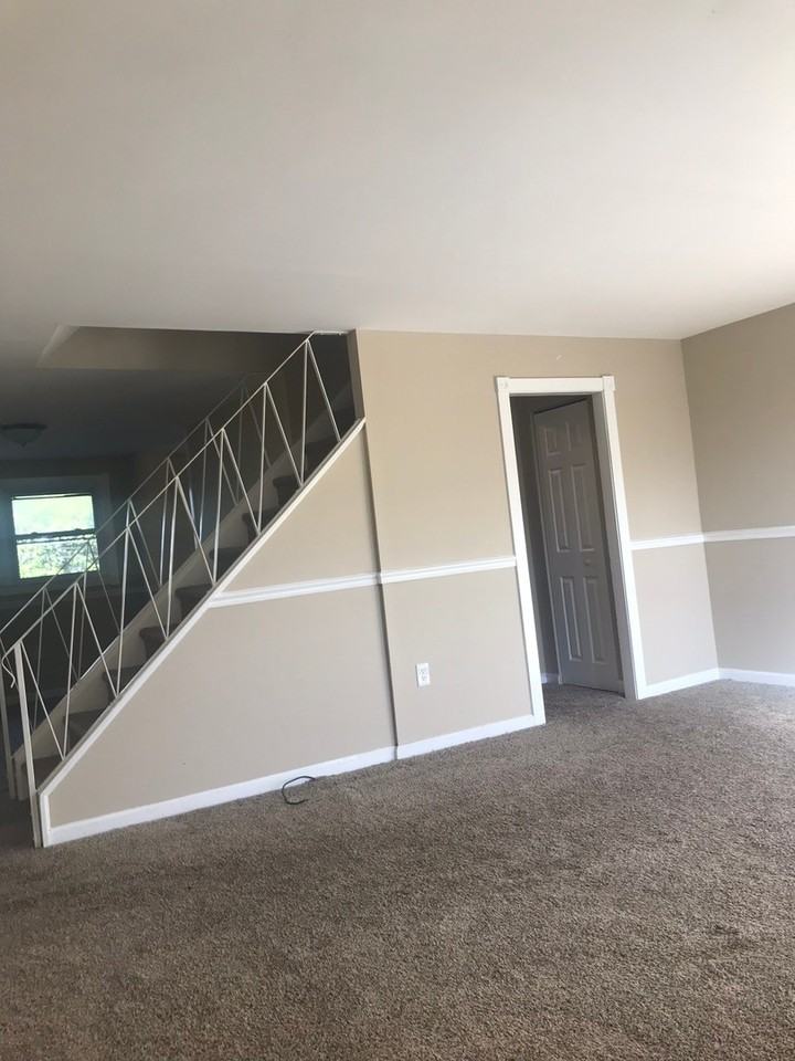 212 Alban Dr - Photo 2 of 8