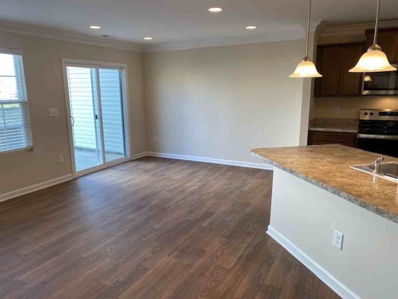 7687 Oliver Park Dr - Photo 3 of 24