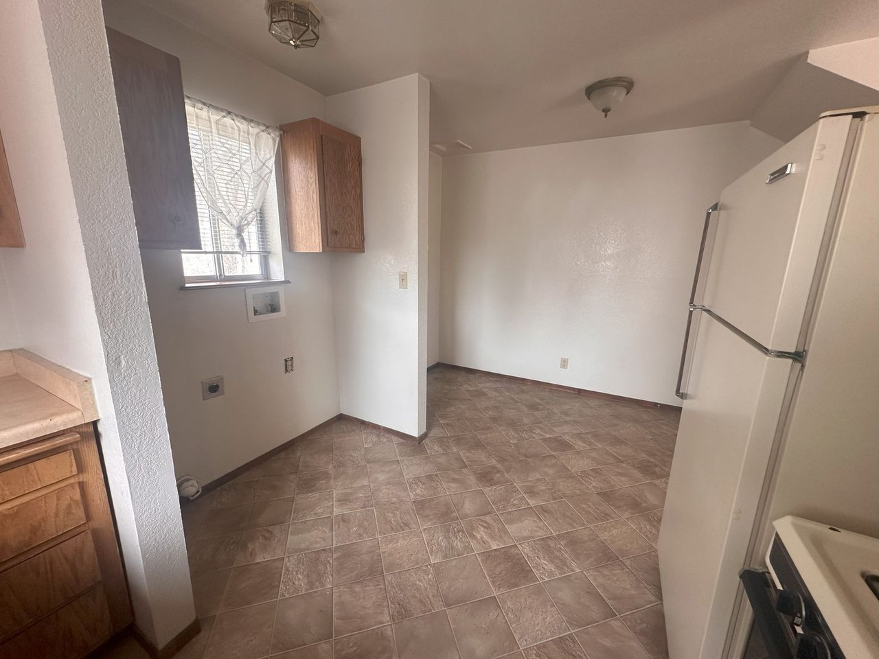 304 Richmond Rd #B - Photo 6 of 13