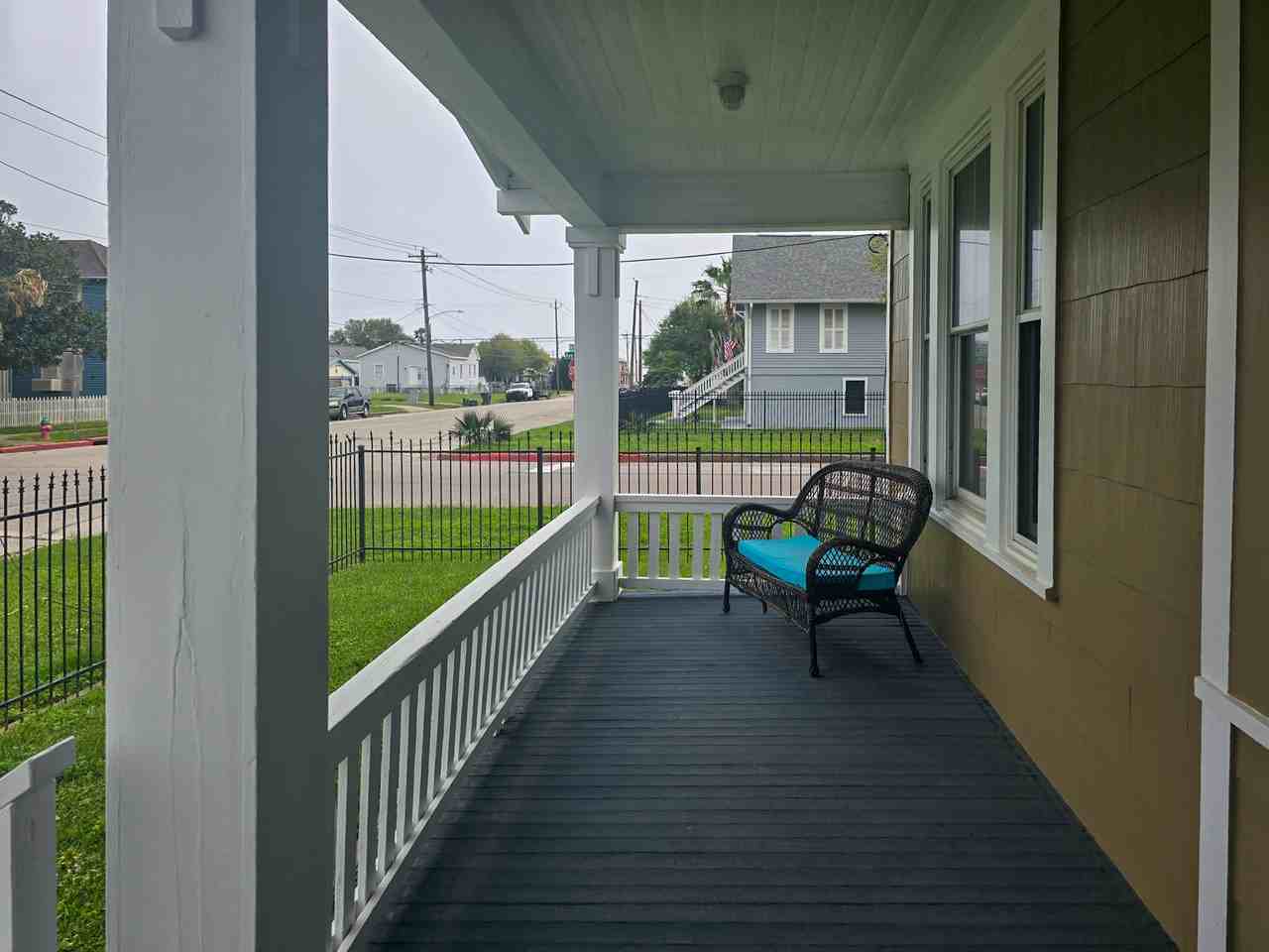 2225 35th Street up - Photo 3 of 38