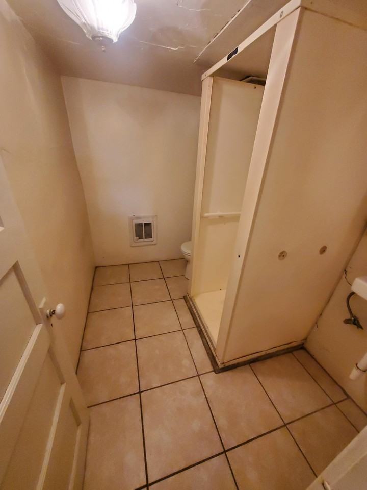 960 N 11th St - Photo 7 of 7