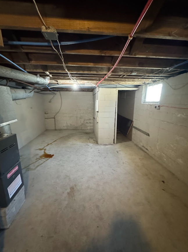 821 East 19th Street - Photo 4 of 12