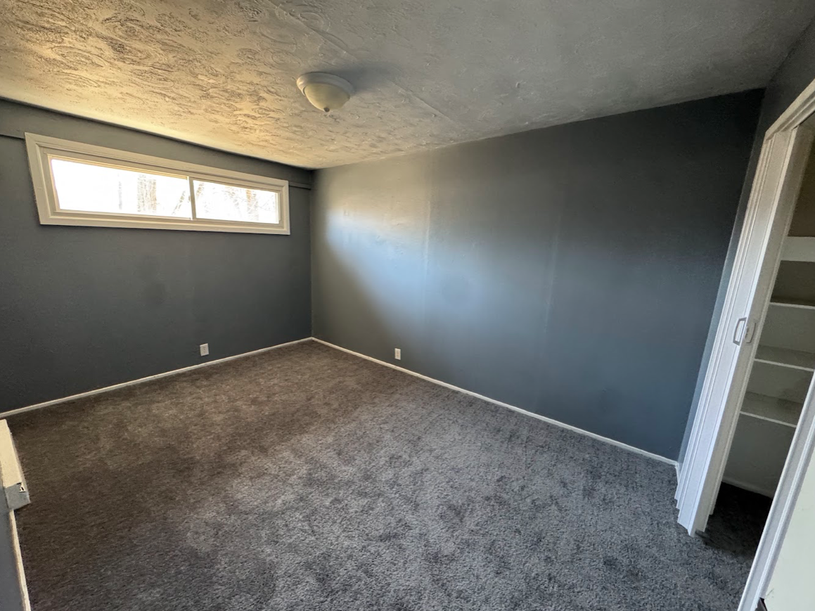 1209 East 11th Street - Photo 6 of 10