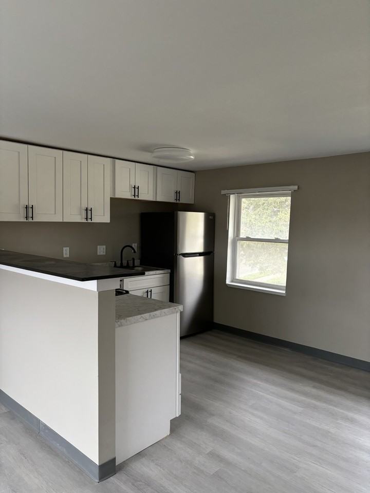306 Firwood Drive - Photo 4 of 12