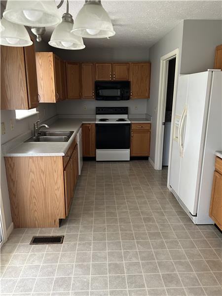 11326 Toll House Dr - Photo 2 of 18