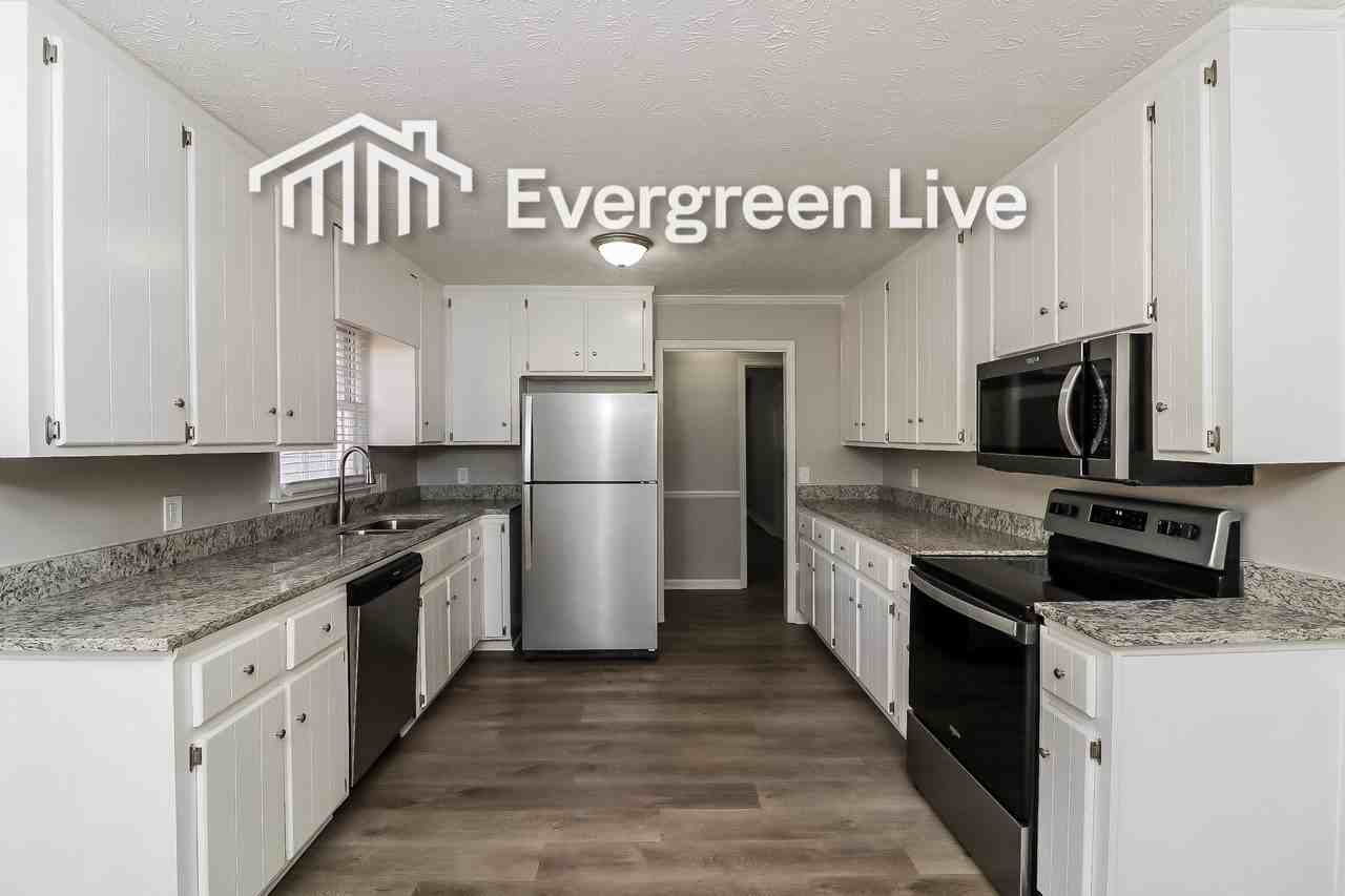 5040 Waterford Dr Sw - Photo 4 of 22