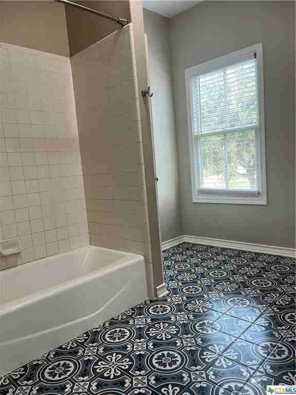 244 Lake Ridge Dr - Photo 3 of 9