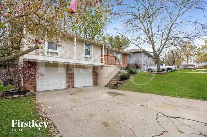 515 Ne 98th Ter - Photo 2 of 15