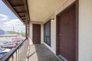 2266 W Ella St #204 - Photo 1 of 1