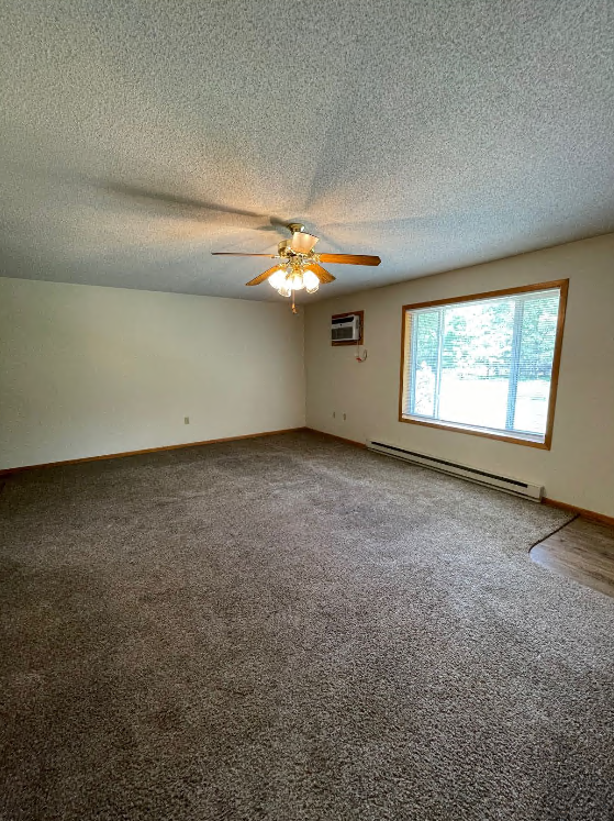 341 Twin Oak Dr #341 - Photo 3 of 9