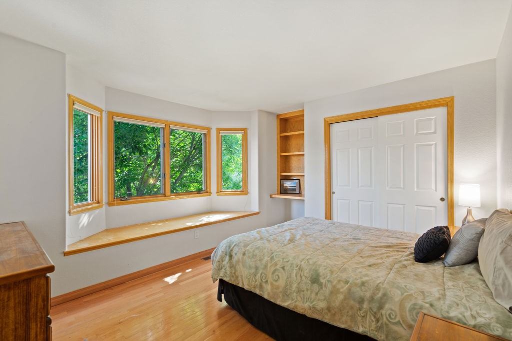 903 Pinnacle Pl #A - Photo 3 of 11