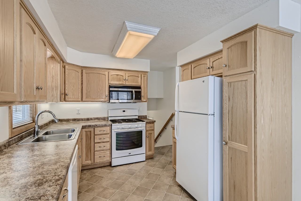 6909 Russell Ave S #NA - Photo 3 of 11