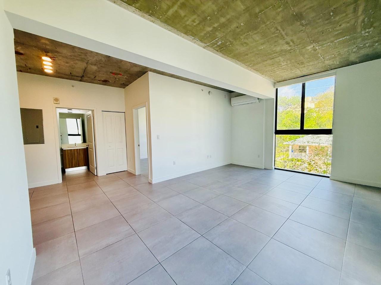 1159 NW 8 AVE - Photo 7 of 23