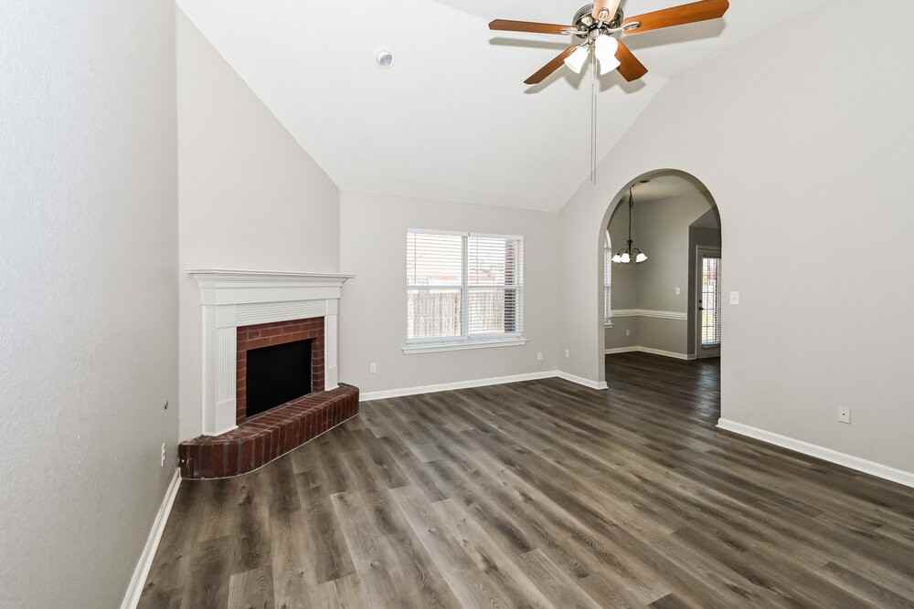 9946 Rachel Shea Ave - Photo 4 of 16