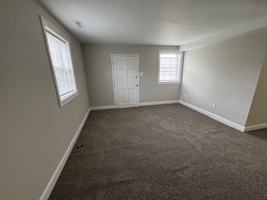 featured image of 1900 1900 & 1904 Canterbury Court