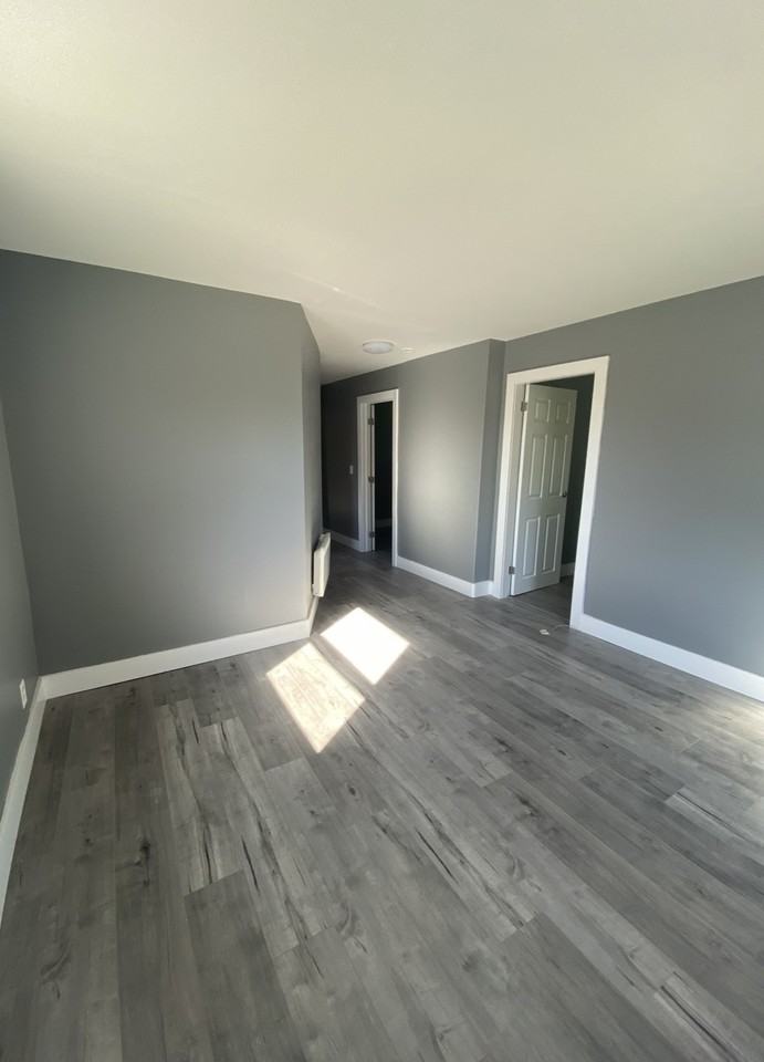 998 996-998 Riverside Drive - 998 #998 - Photo 4 of 11