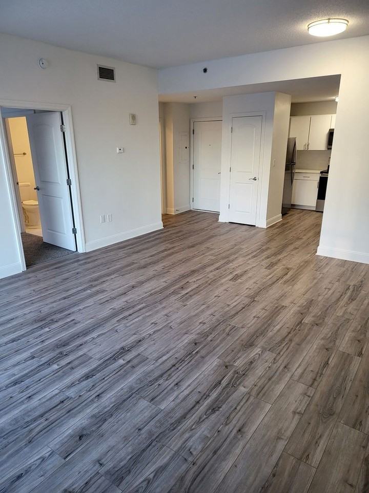 Encore - Photo 7 of 27