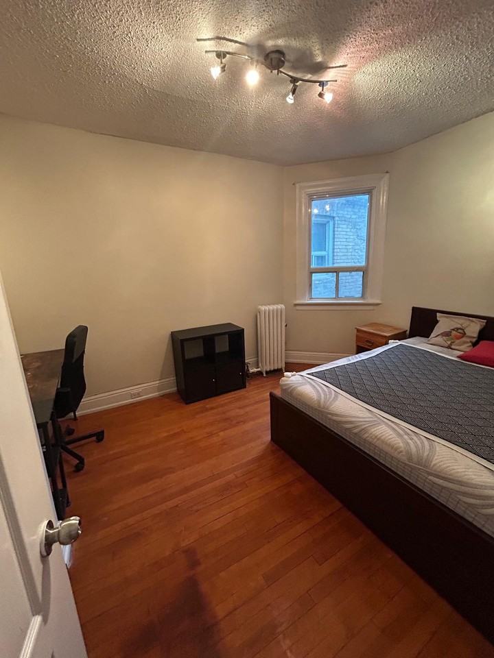 1434 King Street West #2 - Photo 5 of 16
