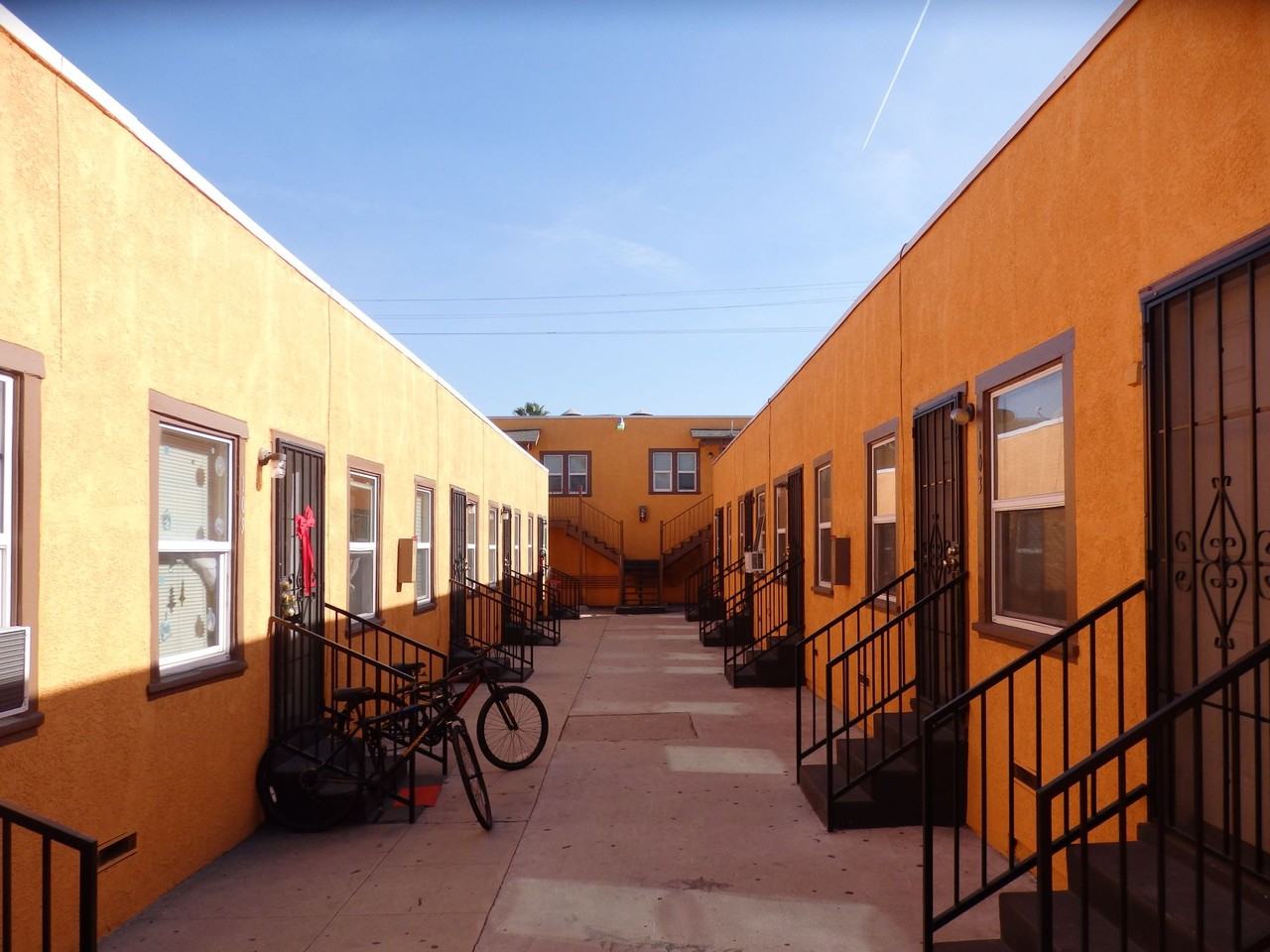 1626 Pacific Ave - Photo 3 of 5