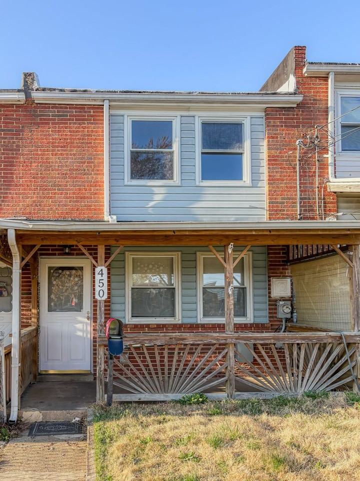 450 Lambert Ct - Photo 3 of 22