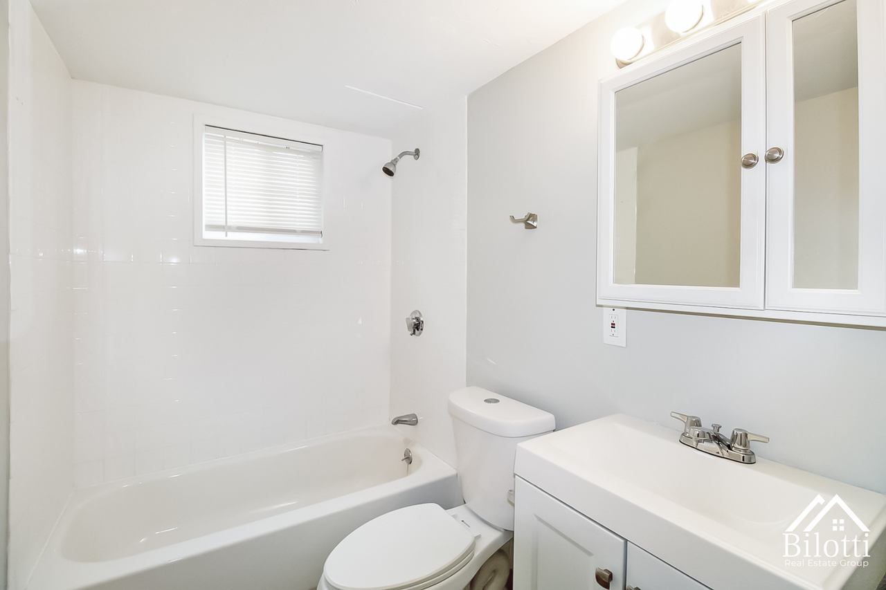 170 Pawtucket Avenue - Photo 6 of 8