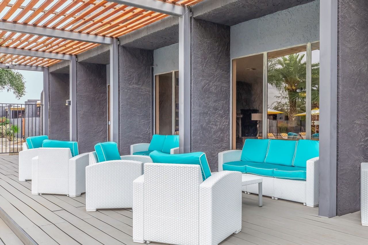 Aqua Apartments - Photo 5 of 31