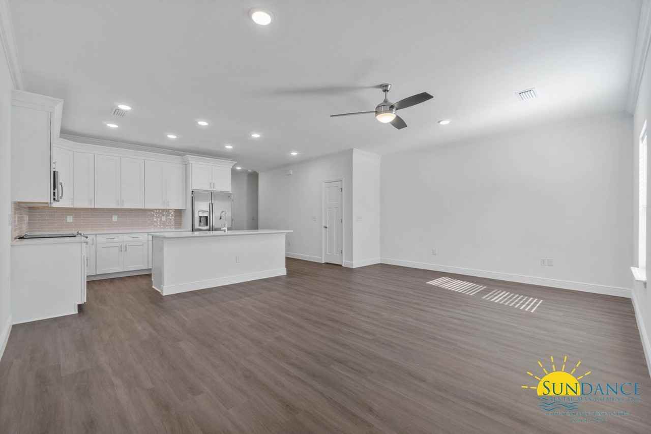 531 Hill Ln - Photo 2 of 30