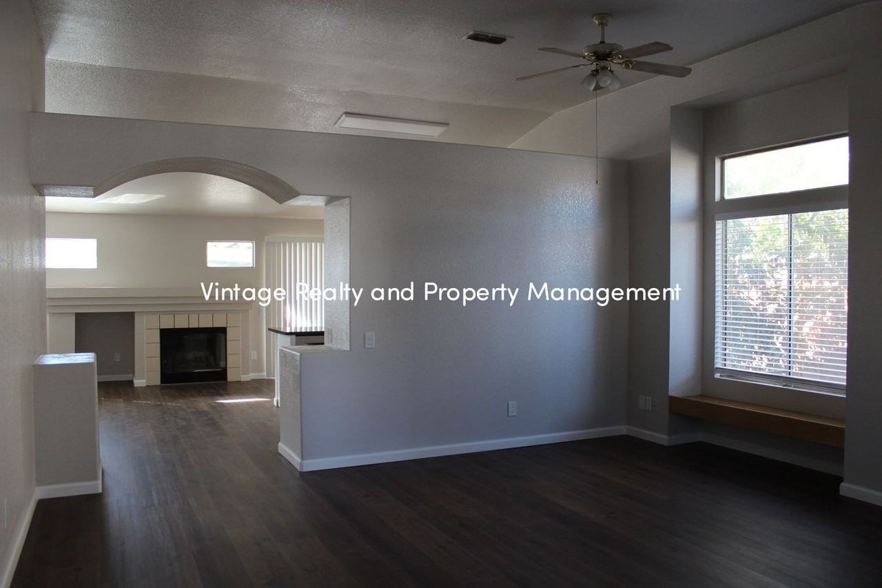 3375 Buttrick Ln - Photo 2 of 10