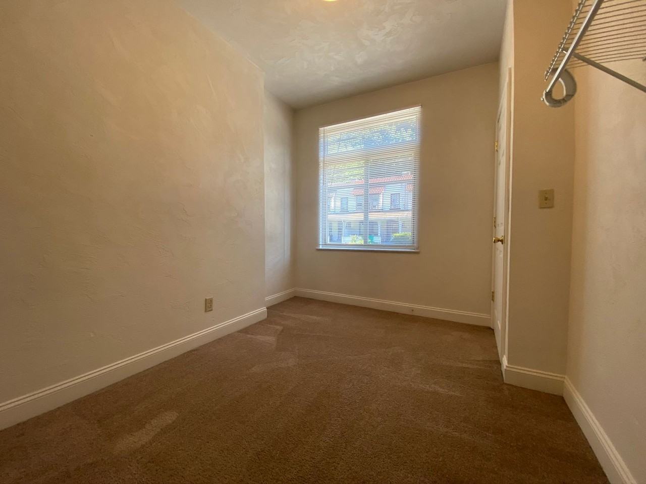 5535 Beeler St - Photo 6 of 12