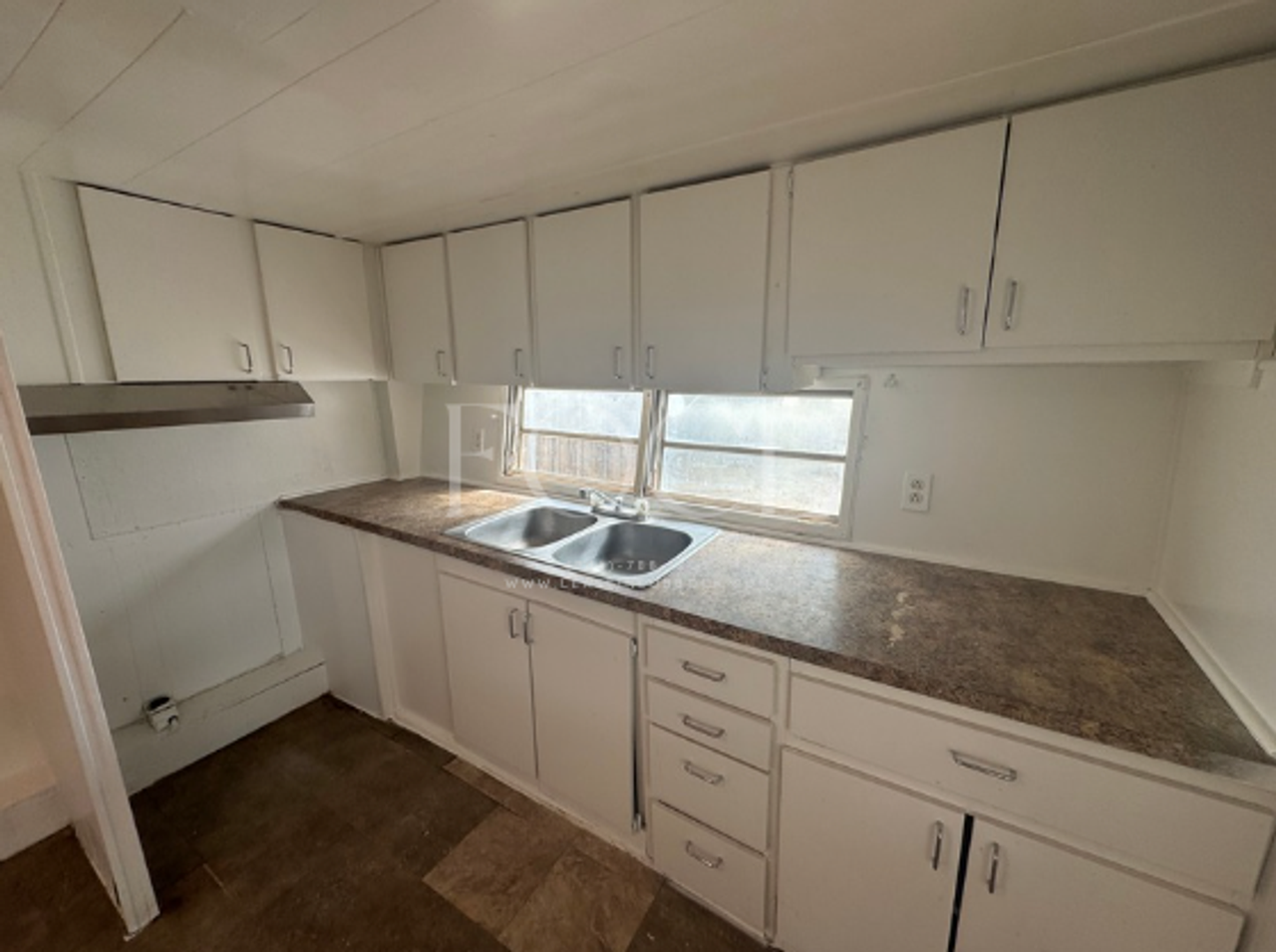 5515 E County Road 6550 - Photo 3 of 7