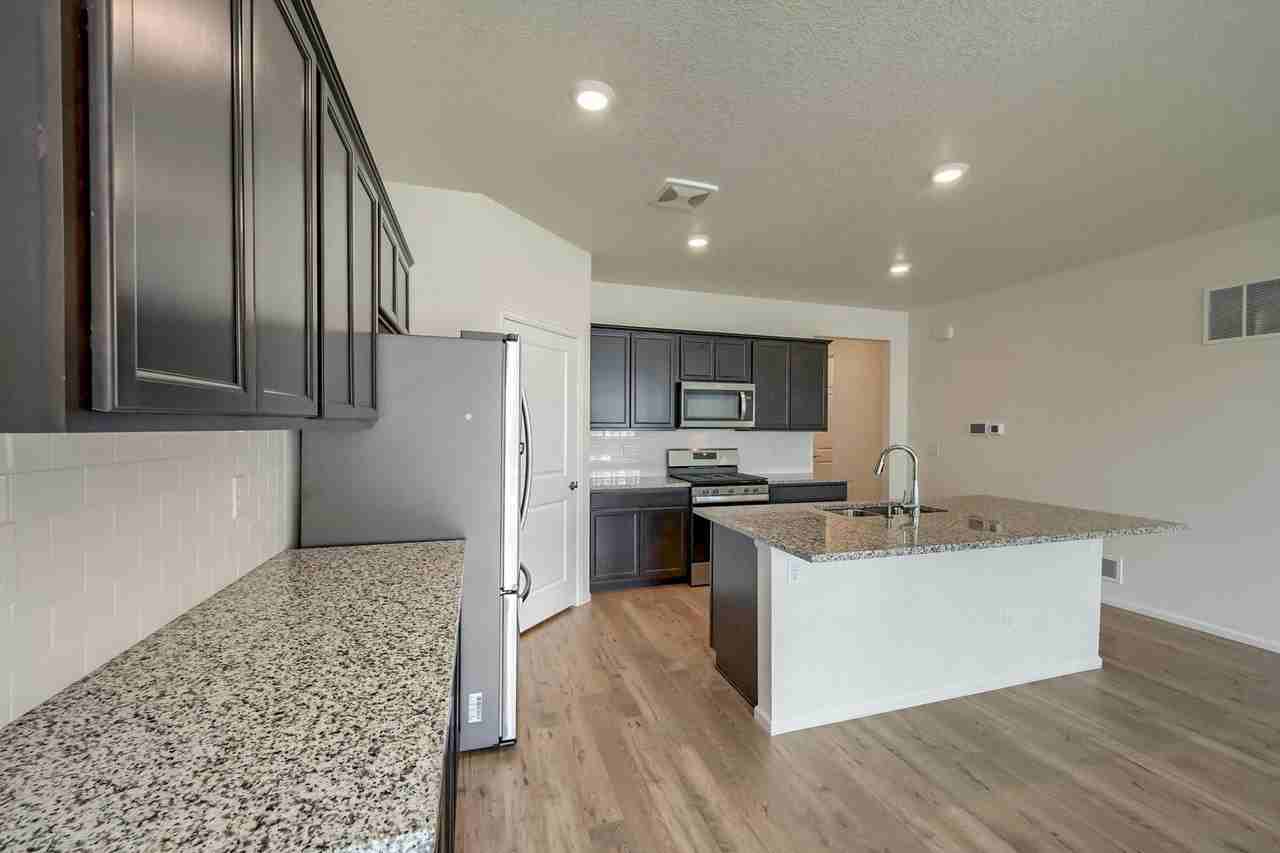 27210 E Maple Ave - Photo 3 of 31
