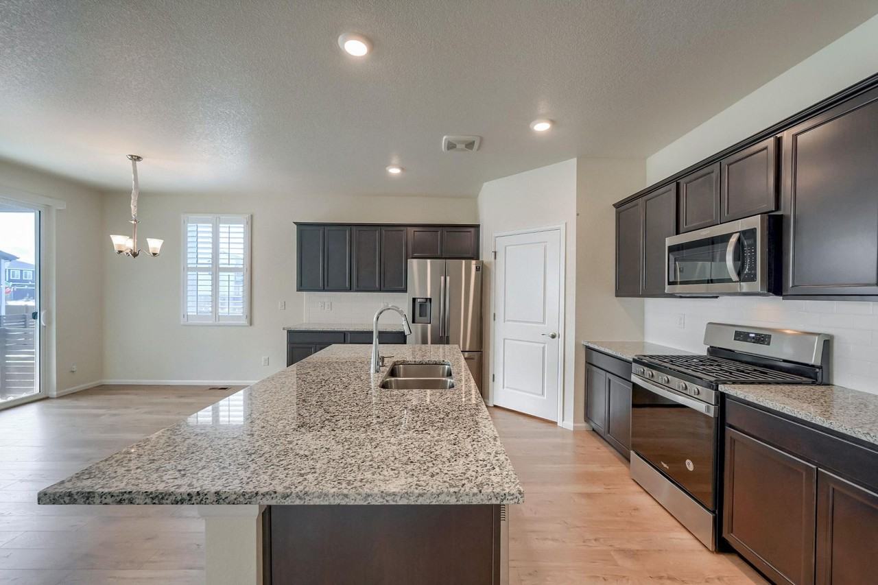27210 E Maple Ave - Photo 5 of 31