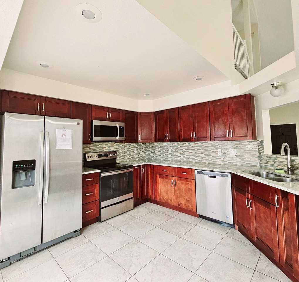 8224 Horn Run Rd - Photo 2 of 29